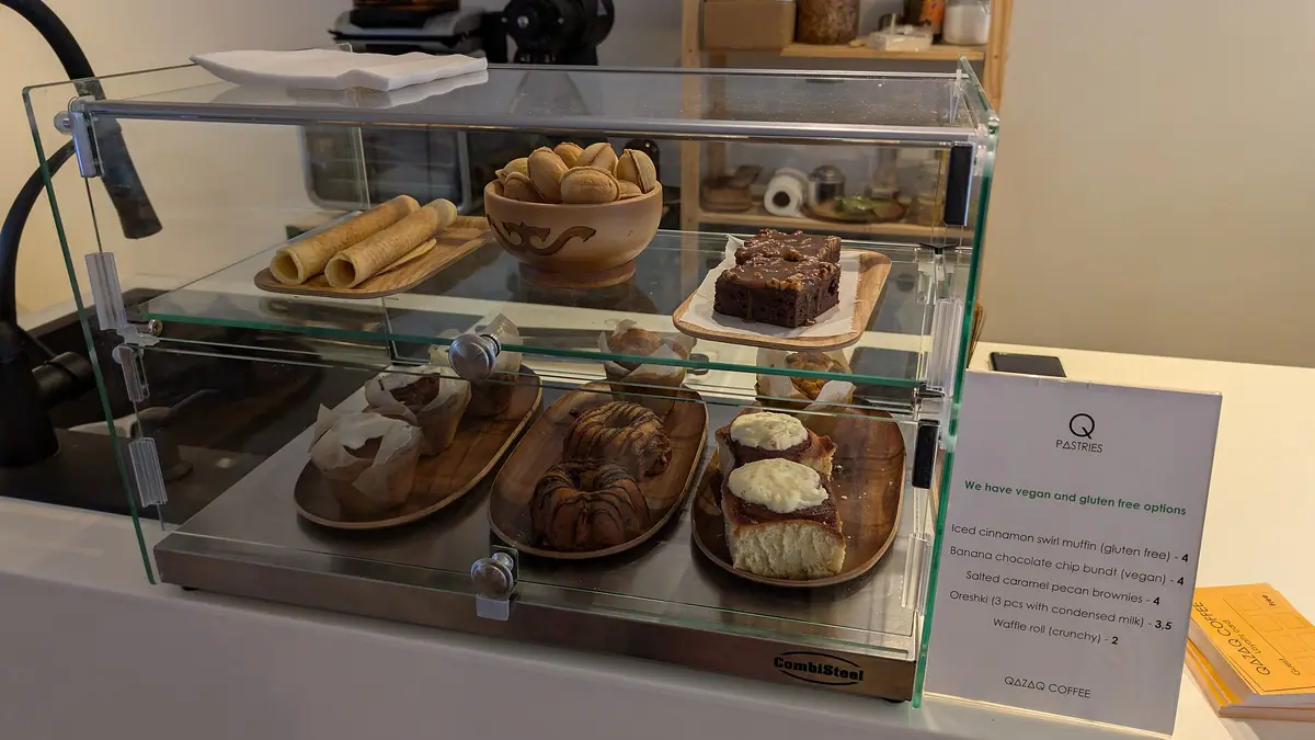 Buzzy Bee Bakery – bakery & café in Wilmslow town centre